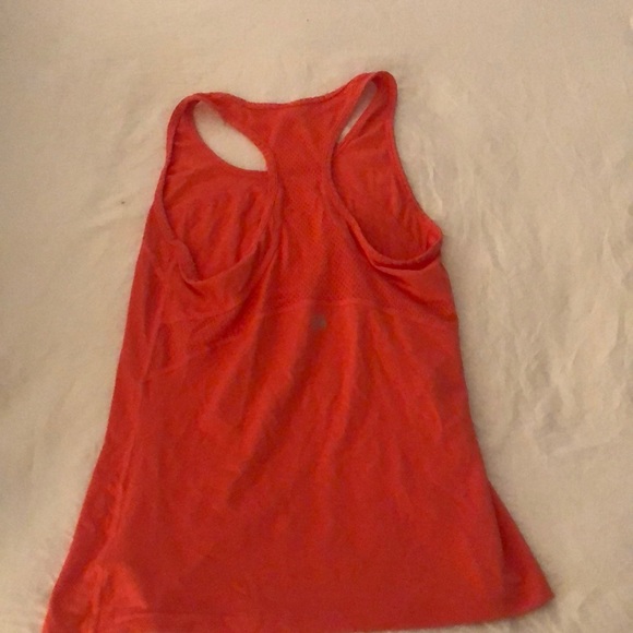 Gap women’s running tank - Picture 3 of 3